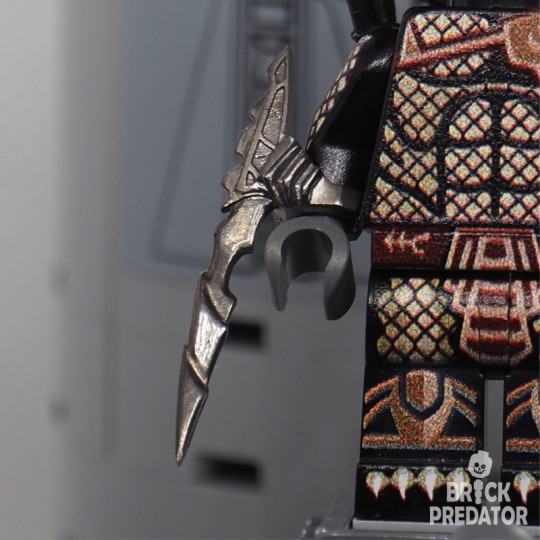 Berserker Blades Black metal weapons for custom minifigs Yautja