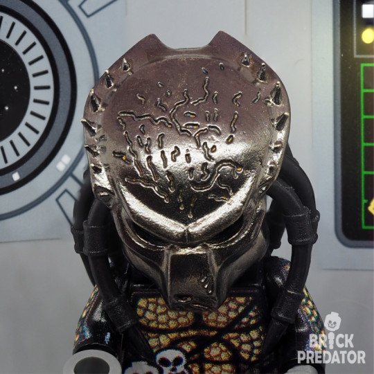 Bio-mask Wolf Black - metal part for custom minifigure Yautja 