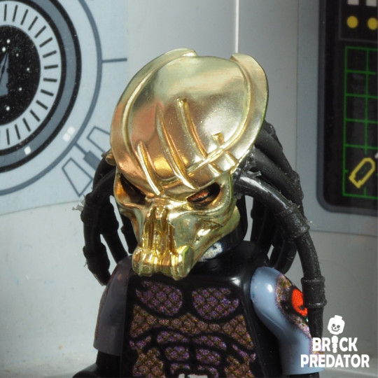 Bio-mask Celtic Predator - metal part for custom minifigure Yautja 