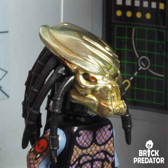 Bio-mask Celtic Predator - metal part for custom minifigure Yautja 