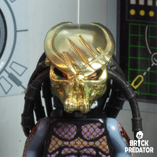 Bio-mask Celtic Predator - metal part for custom minifigure Yautja 