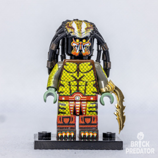 Big Red Samurai Predator with a trophy head Harley Quinn Custom LEGO Minifigure Set #6 Big Red Samurai Predator with a trophy head Harley Quinn Custom LEGO Minifigure Set #6