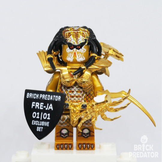 Exclusive Golden Predator Custom LEGO Minifigure Set #4 Exclusive Golden Predator Custom LEGO Minifigure Set #4