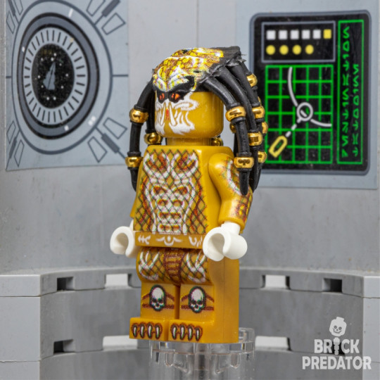 Exclusive Golden Predator Custom LEGO Minifigure Set #4 Exclusive Golden Predator Custom LEGO Minifigure Set #4