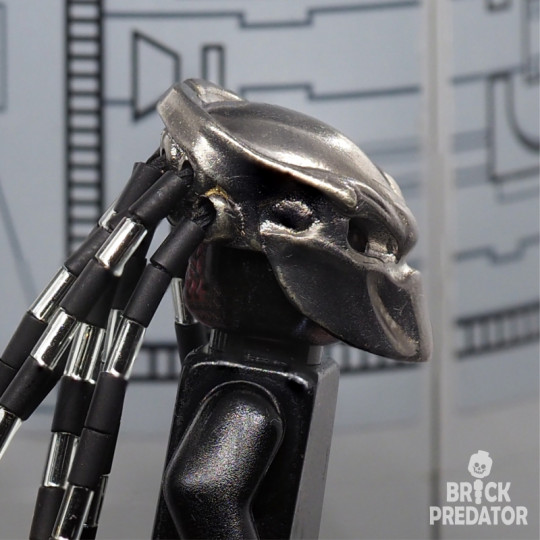 Mask Berserker Predator helmet metal accessory for minifigures Yautja Mask Berserker Predator helmet metal accessory for minifigures Yautja