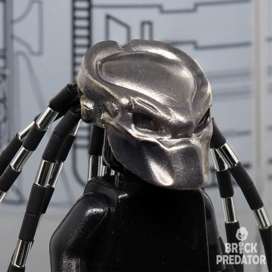 Mask Berserker Predator helmet metal accessory for minifigures Yautja Mask Berserker Predator helmet metal accessory for minifigures Yautja