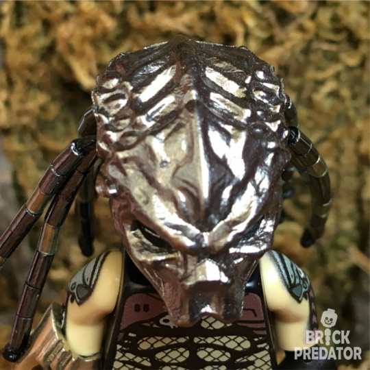 Mask Black Bone Hunter Predator helmet metal accessory for minifigures Yautja Mask Black Bone Hunter Predator helmet metal accessory for minifigures Yautja