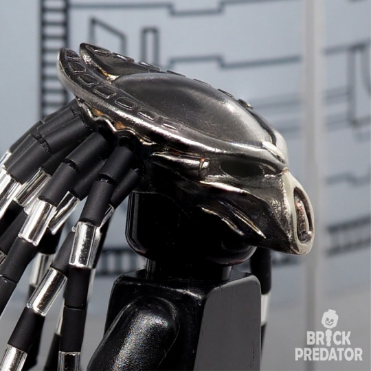 Mask Fugitive Predator helmet metal accessory for minifigures Yautja Mask Fugitive Predator helmet metal accessory for minifigures Yautja