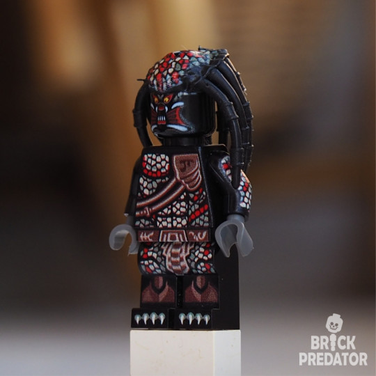 Berserker Predator Minifigure Berserker Predator Minifigure