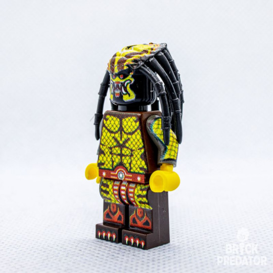 Big Red Samurai Predator Minifigure Big Red Samurai Predator Minifigure