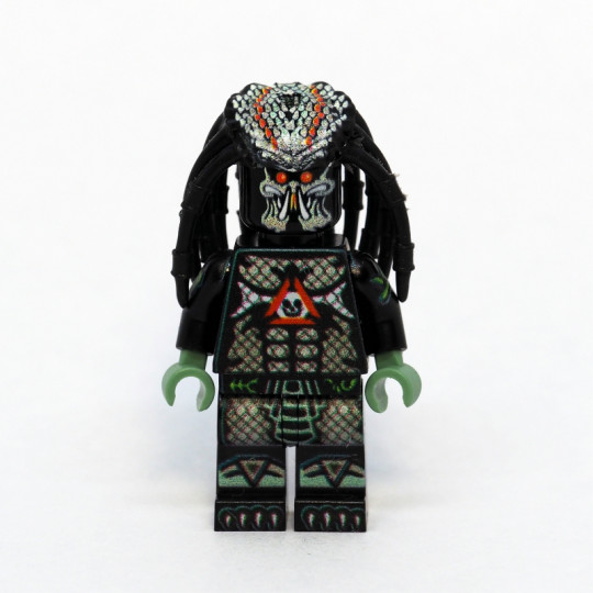 Hora Kira Predator Minifigure Hora Kira Predator Minifigure