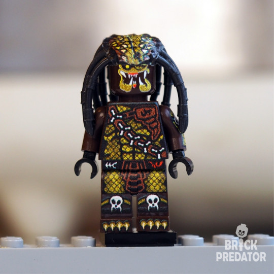 Nau-Killah Predator Minifigure
