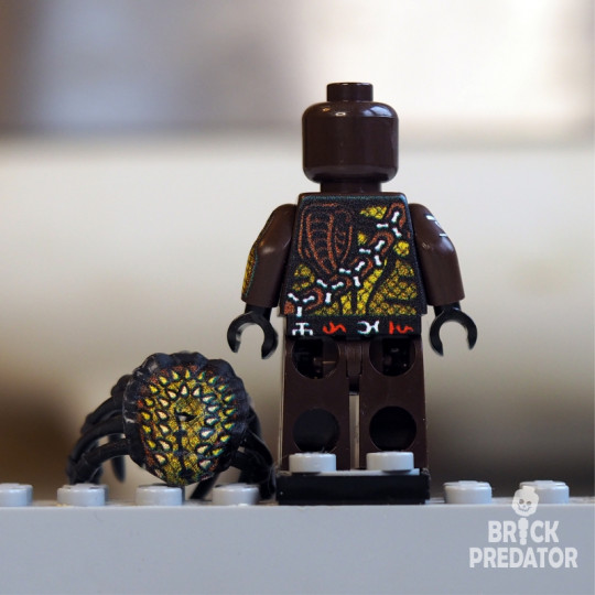 Nau-Killah Predator Minifigure