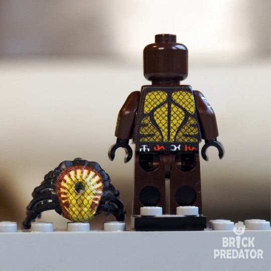 NauDoo Predator Minifigure