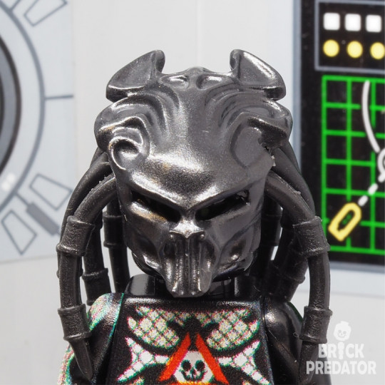 Bio-Mask Xenomorph Queen Hunter Predator PLAST (B)