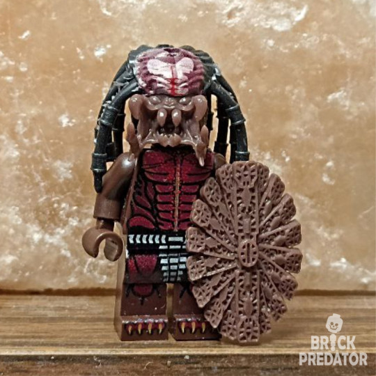 Custom minifigure Feral Predator from Prey Type 1 Custom minifigure Feral Predator from Prey Type 1