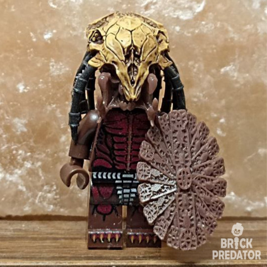 Custom minifigure Feral Predator from Prey Type 1 Custom minifigure Feral Predator from Prey Type 1